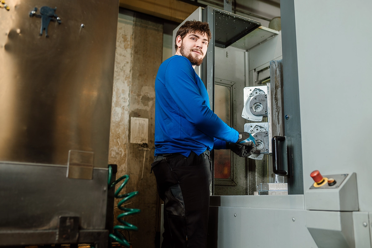 CNC rezkanje in struženje
