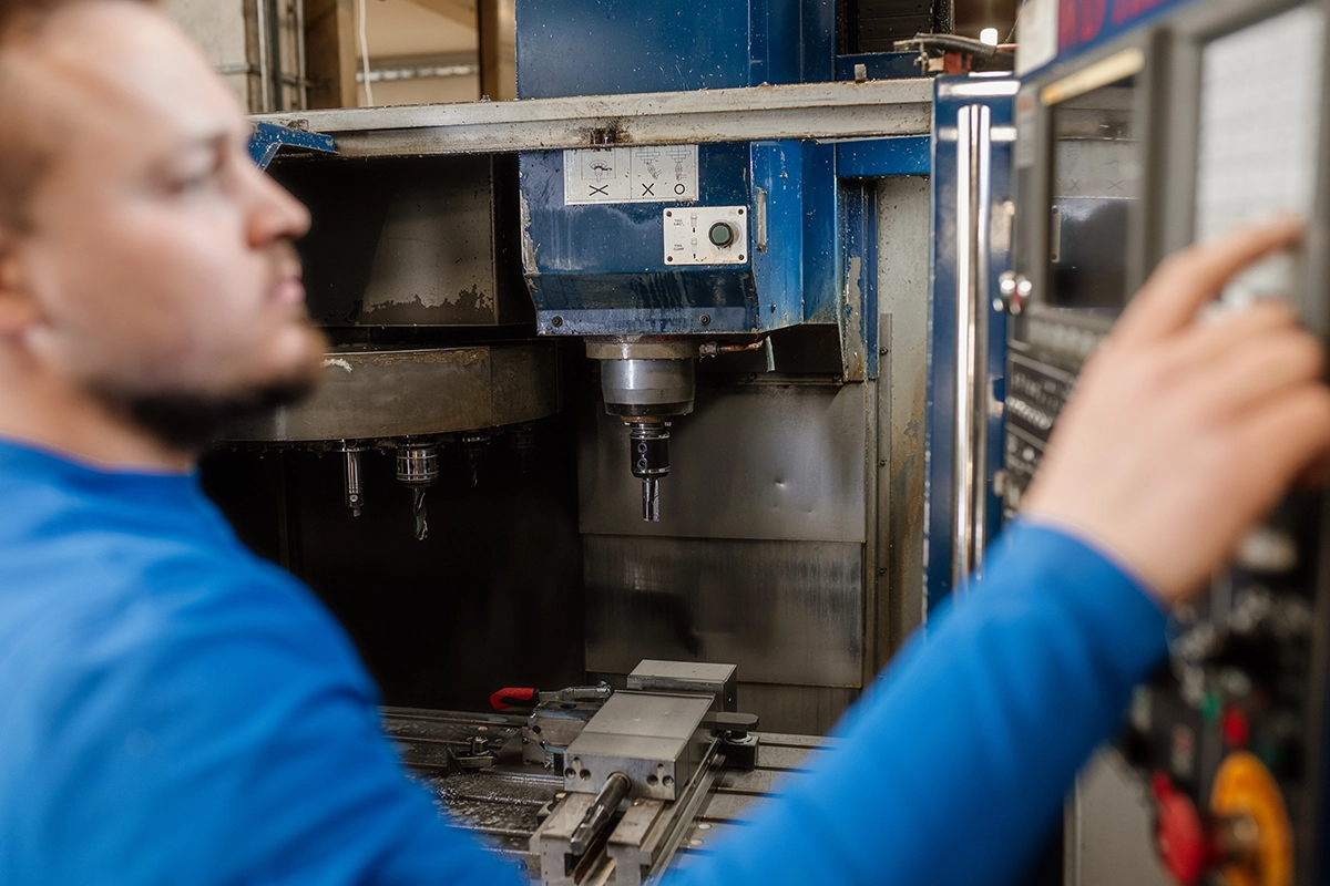 CNC rezkanje in struženje
