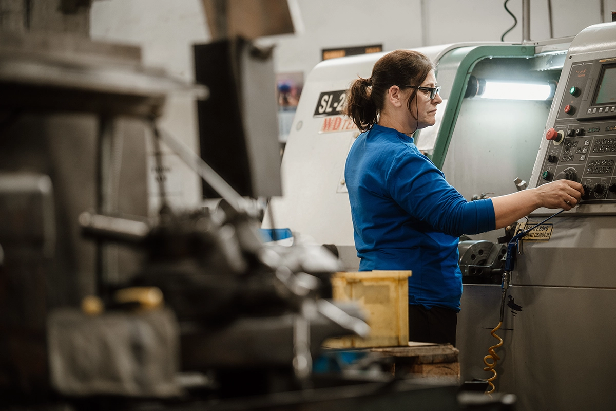 CNC rezkanje in struženje
