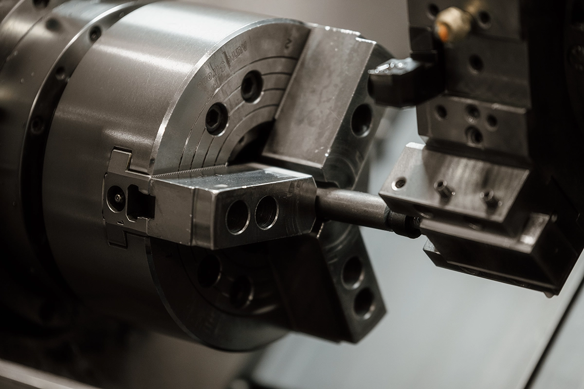 CNC rezkanje in struženje
