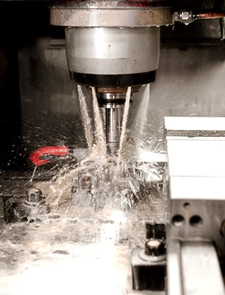 CNC rezkanje in struženje